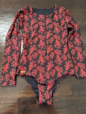 Long-Sleeve One-Piece Swimsuit in Black with Red Coral Print